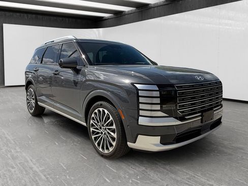 Used 2026 Hyundai Palisade Calligraphy FWD image 7
