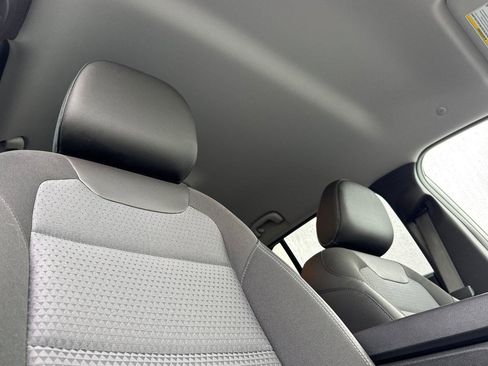 Used 2025 Chevrolet Trax LT image 20