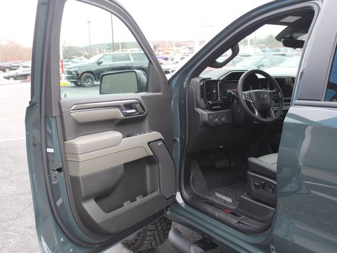 New 2026 Chevrolet Silverado 1500 ZR2 w/ Dark Appearance Package image 8