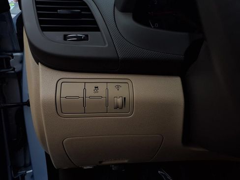 Used 2013 Hyundai Accent GLS FWD image 13