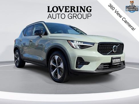 Certified 2025 Volvo XC40 B5 Plus AWD/4WD image 1