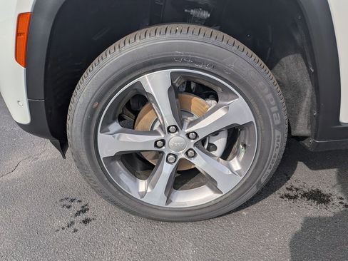 New 2026 Jeep Grand Cherokee Limited AWD/4WD image 9