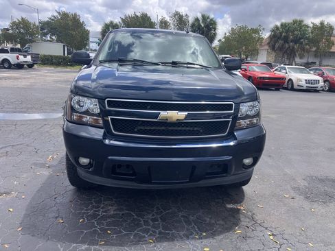 Used 2007 Chevrolet Suburban LT w/ LT Preferred Equipment Group RWD image 7