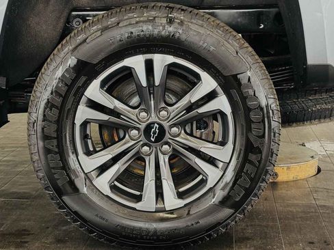 Used 2022 Chevrolet Colorado Z71 AWD/4WD image 24