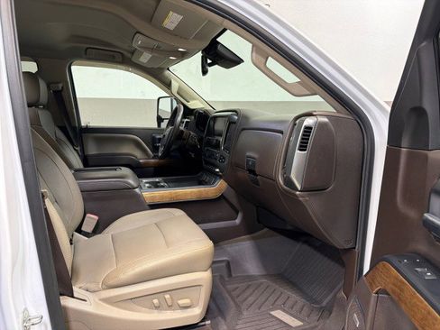 Used 2018 Chevrolet Silverado 3500 LTZ w/ Duramax Plus Package image 39