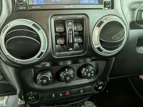Used 2014 Jeep Wrangler Unlimited Sahara w/ Connectivity Group image 24