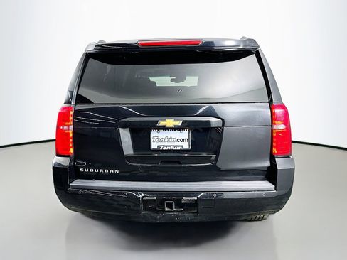 Used 2016 Chevrolet Suburban LT w/ Luxury Package AWD/4WD image 9