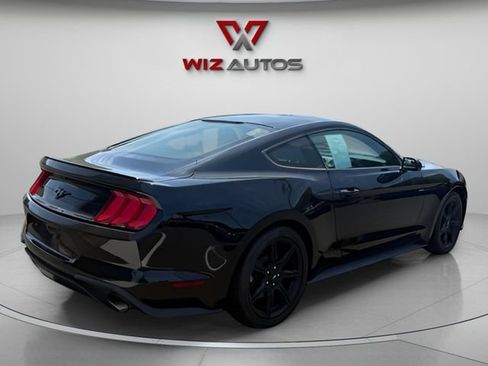 Used 2018 Ford Mustang Coupe w/ Black Accent Pkg RWD image 5