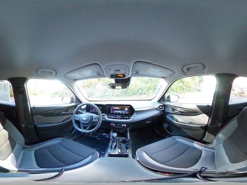 Used 2025 Chevrolet TrailBlazer LT image 38