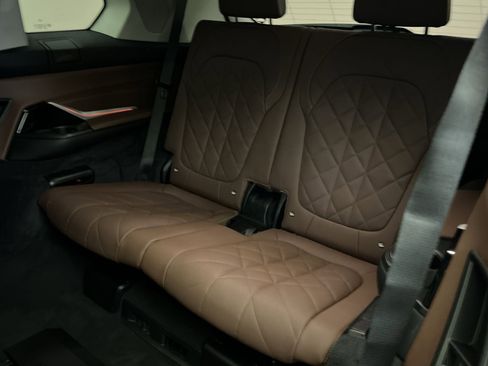 Used 2024 BMW X7 xDrive40i image 24