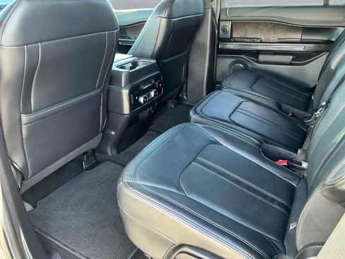 Used 2019 Ford Expedition Limited image 13