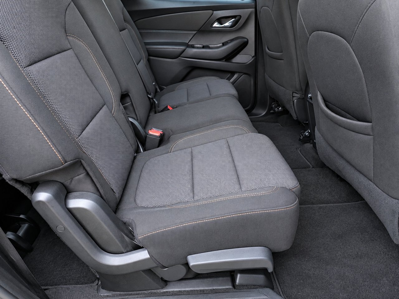 Used 2020 Chevrolet Traverse LS FWD image 30