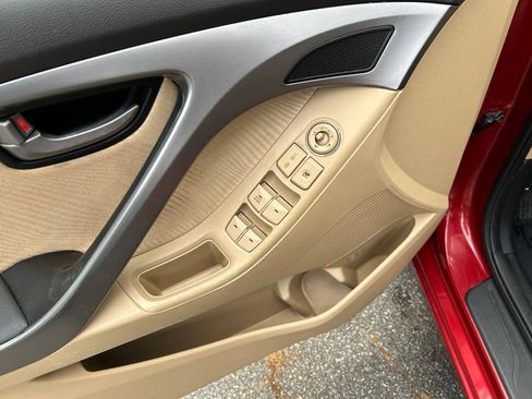 Used 2012 Hyundai Elantra GLS w/ Preferred Pkg 3 FWD image 14