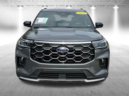 Used 2026 Ford Explorer Platinum RWD image 2