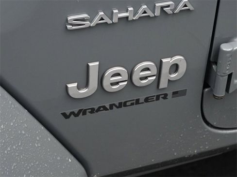 Used 2024 Jeep Wrangler Sahara w/ Technology Group image 20