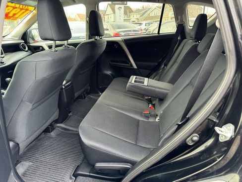 Used 2017 Toyota RAV4 LE image 18