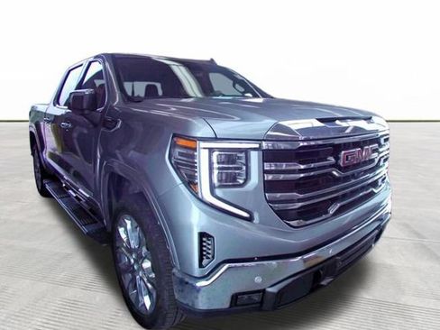 Used 2024 GMC Sierra 1500 SLT w/ SLT Premium Plus Package AWD/4WD image 8