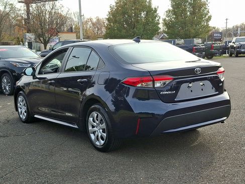 Certified 2022 Toyota Corolla LE image 4