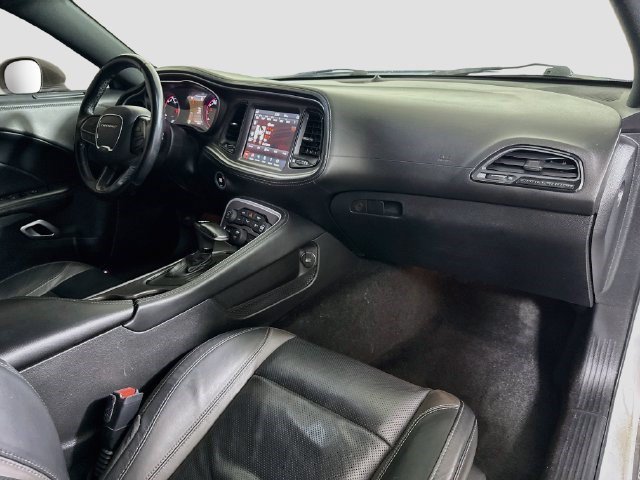Used 2022 Dodge Challenger SXT w/ Plus Package RWD image 27
