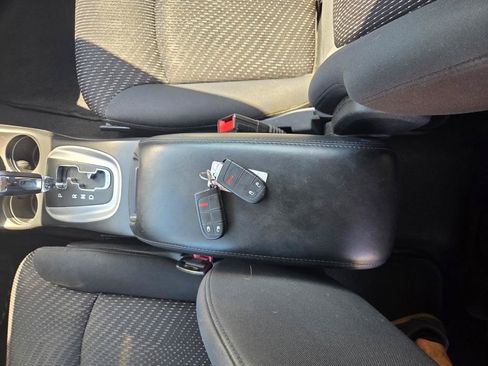 Used 2015 Dodge Journey SXT w/ Flexible Seating Group FWD image 16