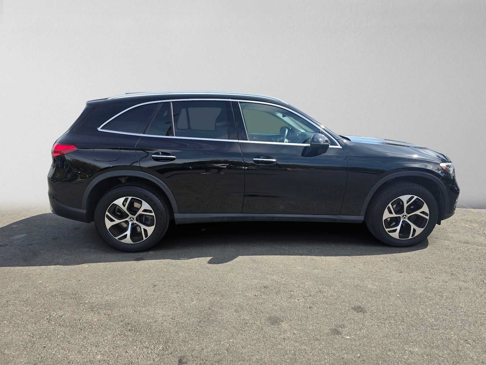 Certified 2025 Mercedes-Benz GLC 350e 4MATIC image 2