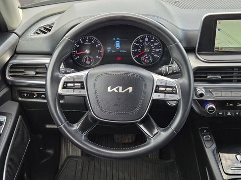 Used 2022 Kia Telluride S FWD image 17