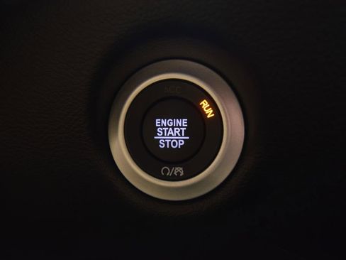 New 2026 Chrysler Voyager LX image 21