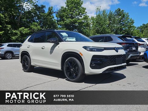 New 2026 Volkswagen Tiguan SE R-Line AWD/4WD image 1
