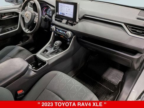 Used 2023 Toyota RAV4 XLE AWD/4WD image 33