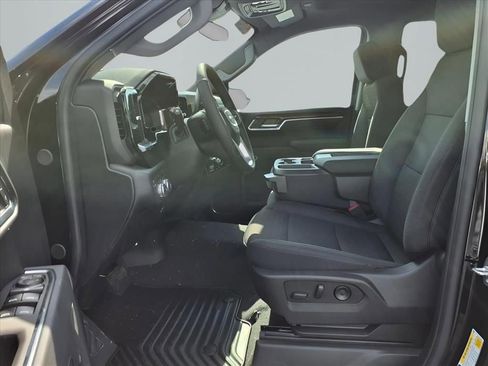 New 2025 GMC Sierra 1500 Elevation image 11