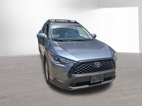 Used 2023 Toyota Corolla Cross LE w/ Moonroof Package AWD/4WD image 5