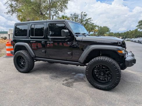 Used 2022 Jeep Wrangler Unlimited Sport AWD/4WD image 2