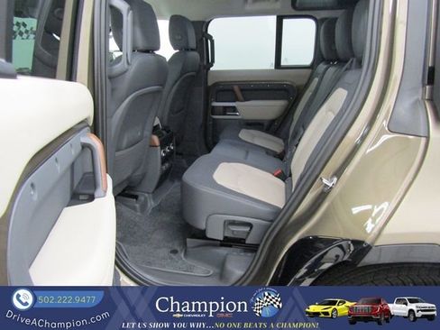 Used 2024 Land Rover Defender 110 X-Dynamic SE AWD/4WD image 24