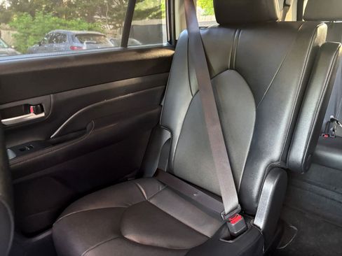 Used 2025 Toyota Grand Highlander FWD image 41