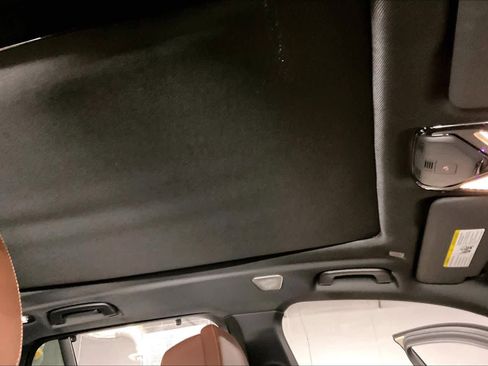 Used 2019 BMW X5 xDrive50i w/ M Sport Package image 24