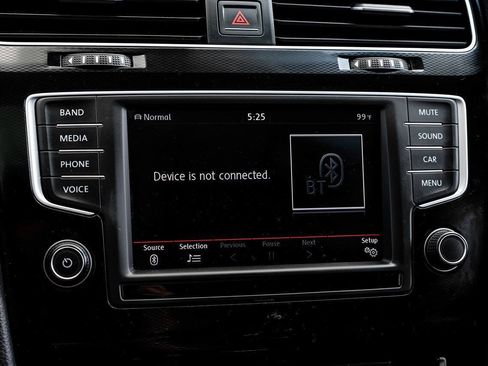 Used 2016 Volkswagen GTI SE w/ Lighting Package (SEL) FWD image 28