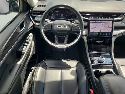 Used 2024 Jeep Grand Cherokee Limited 4xe AWD/4WD image 15