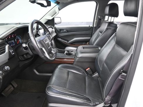 Used 2017 GMC Yukon XL SLE w/ SLE Value Package RWD image 9