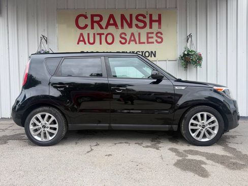 Used 2017 Kia Soul + FWD image 5