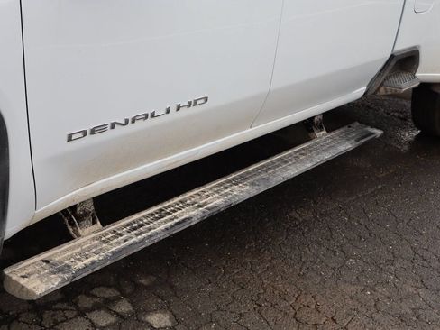 New 2026 GMC Sierra 3500 Denali Ultimate AWD/4WD image 10