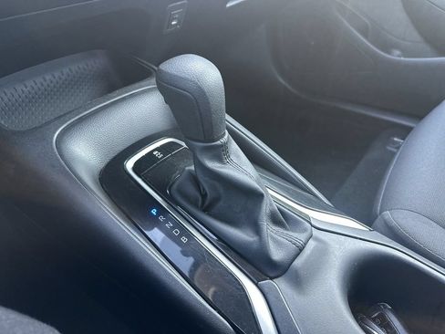 Used 2025 Toyota Corolla LE FWD image 22