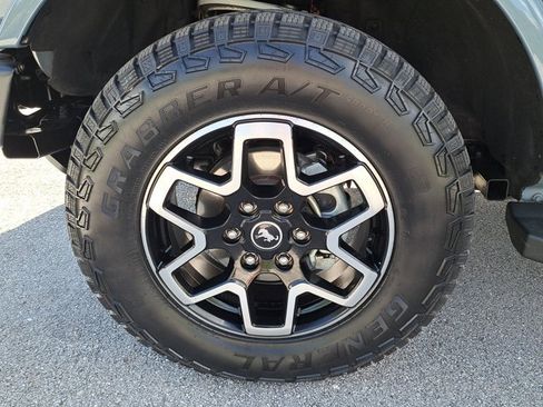 Certified 2023 Ford Bronco Outer Banks image 4