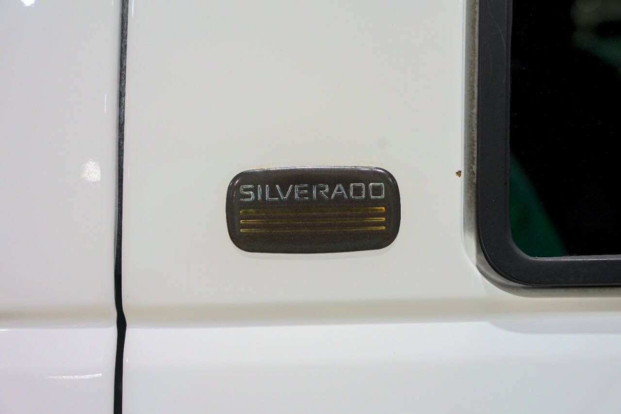 Used 1998 Chevrolet Silverado 1500 4x4 Extended Cab w/ Preferred Equipment Group 2 image 27