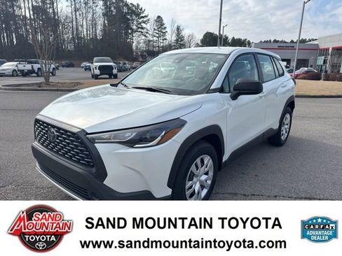 Used 2022 Toyota Corolla Cross L image 7