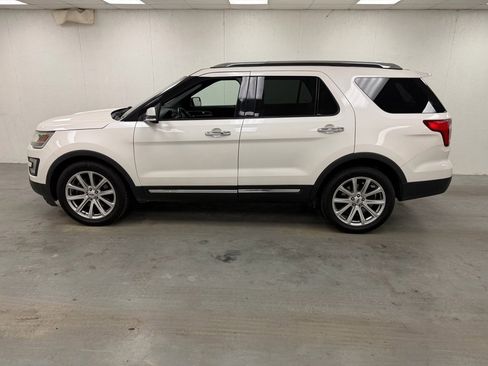Used 2016 Ford Explorer Limited image 1