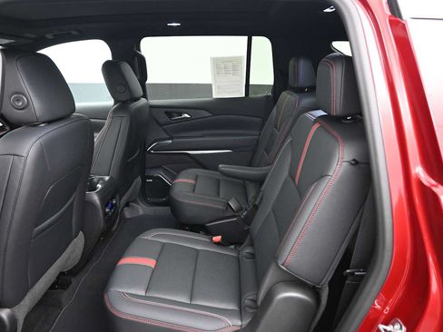 Used 2024 Chevrolet Traverse RS w/ LPO, Floor Liner Package AWD/4WD image 25