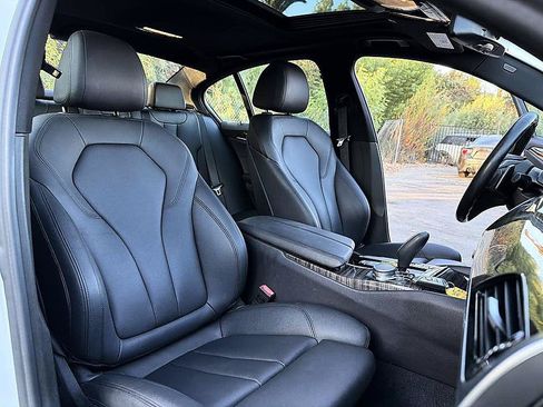 Used 2019 BMW 530i RWD image 23