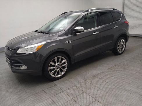 Used 2016 Ford Escape SE w/ SE Chrome Package image 1