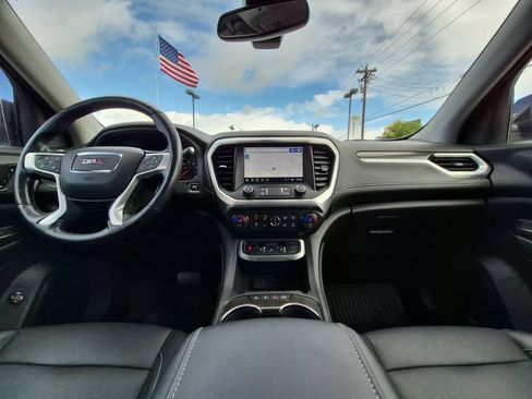 Certified 2021 GMC Acadia SLT w/ Elevation Edition FWD image 2