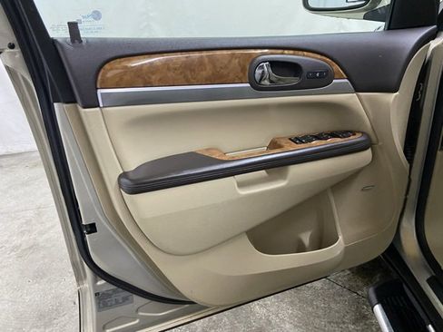 Used 2009 Buick Enclave CXL w/ Entertainment Package #2 image 40